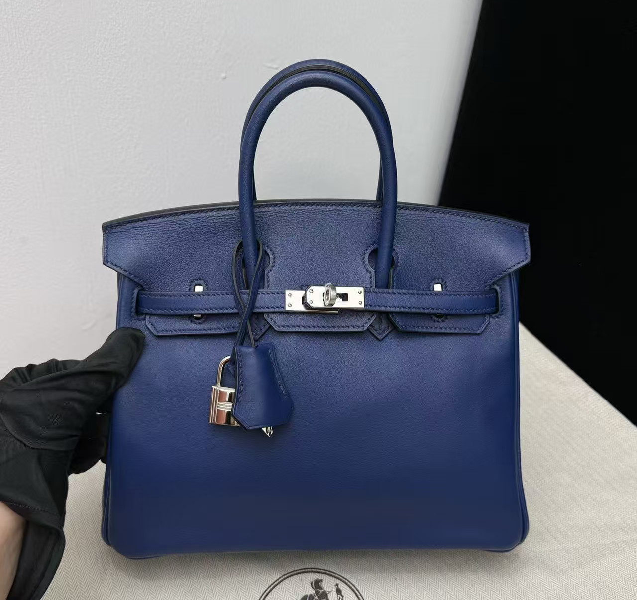 Auth Hermès Birkin 25 Handbag Deep Blue Leather Silver Hardware Vintage/