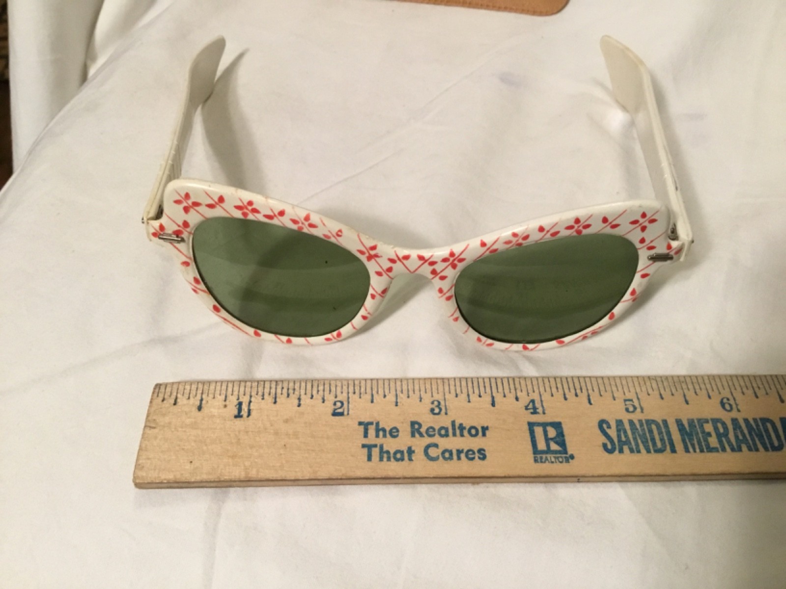 Vintage 1950's 60's Cat Eye Sunglasses White Red Floral Green Lenses Rockabilly