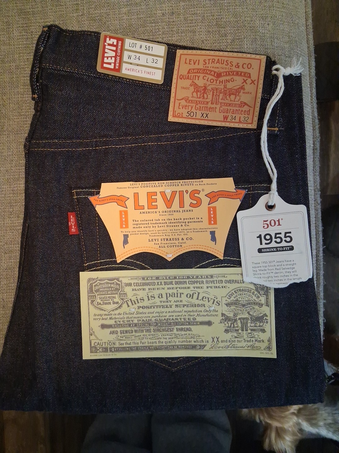 Vintage Levi's 501 XX W34 x L32 Made In USA Denim Jeans Red Tab