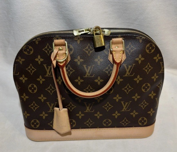 Louis Vuitton Alma PM Monogram Canvas Handbag ~ Vintage ~ France ~ Excellent