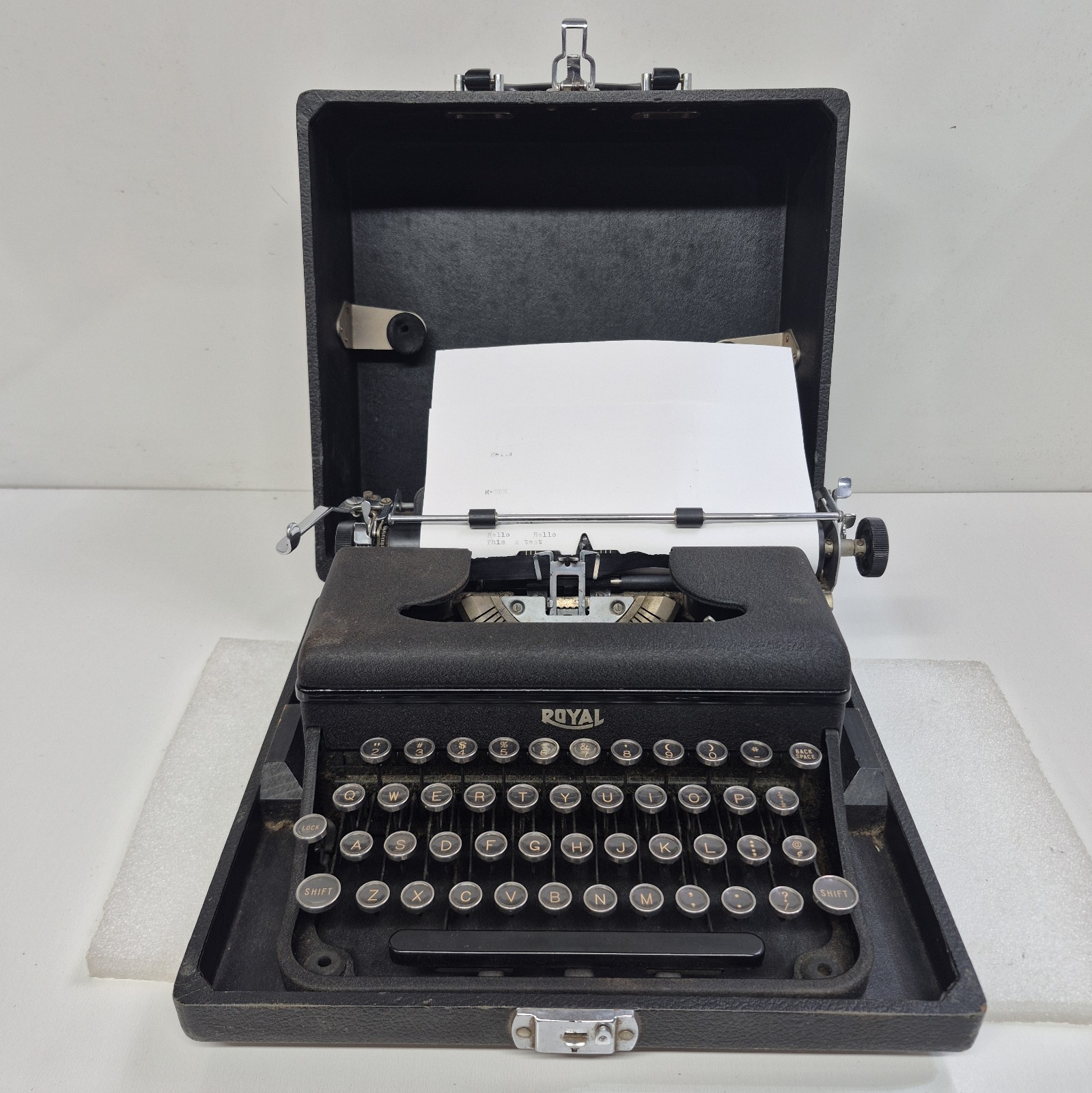 Royal 1938-1940 Portable Typewriter Vintage 