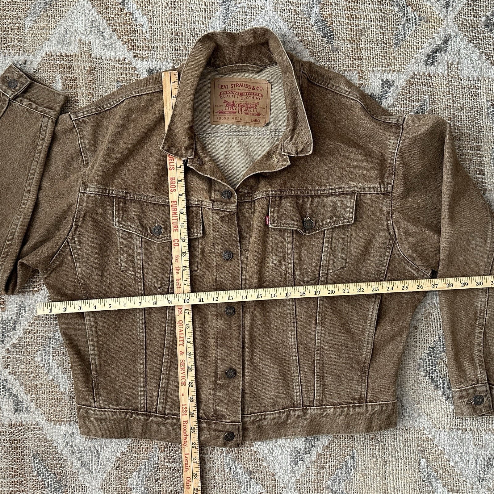 VINTAGE 1990s LEVI’S MEN’S BROWN DENIM TRUCKER JACKET — MADE IN USA — SIZE LARGE