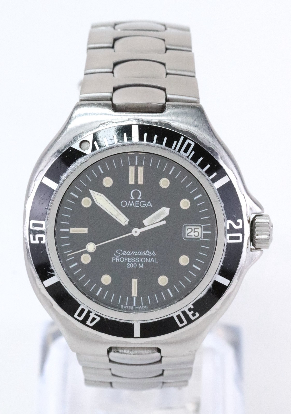 Vintage Men's Mid Size Stainless Steel Omega Seamaster Professional Quartz Watch