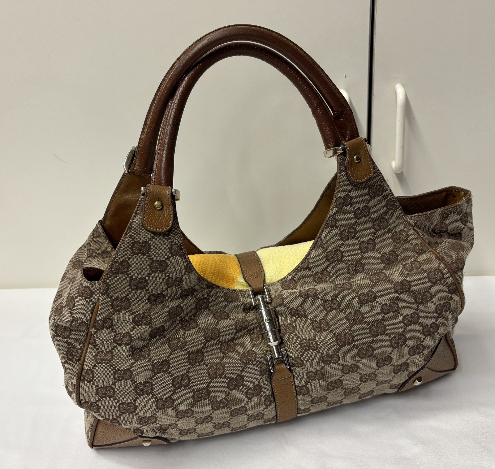 VINTAGE GUCCI GG NAILHEAD JACKIE BARDOT BROWN CANVAS SHOULDER BAG