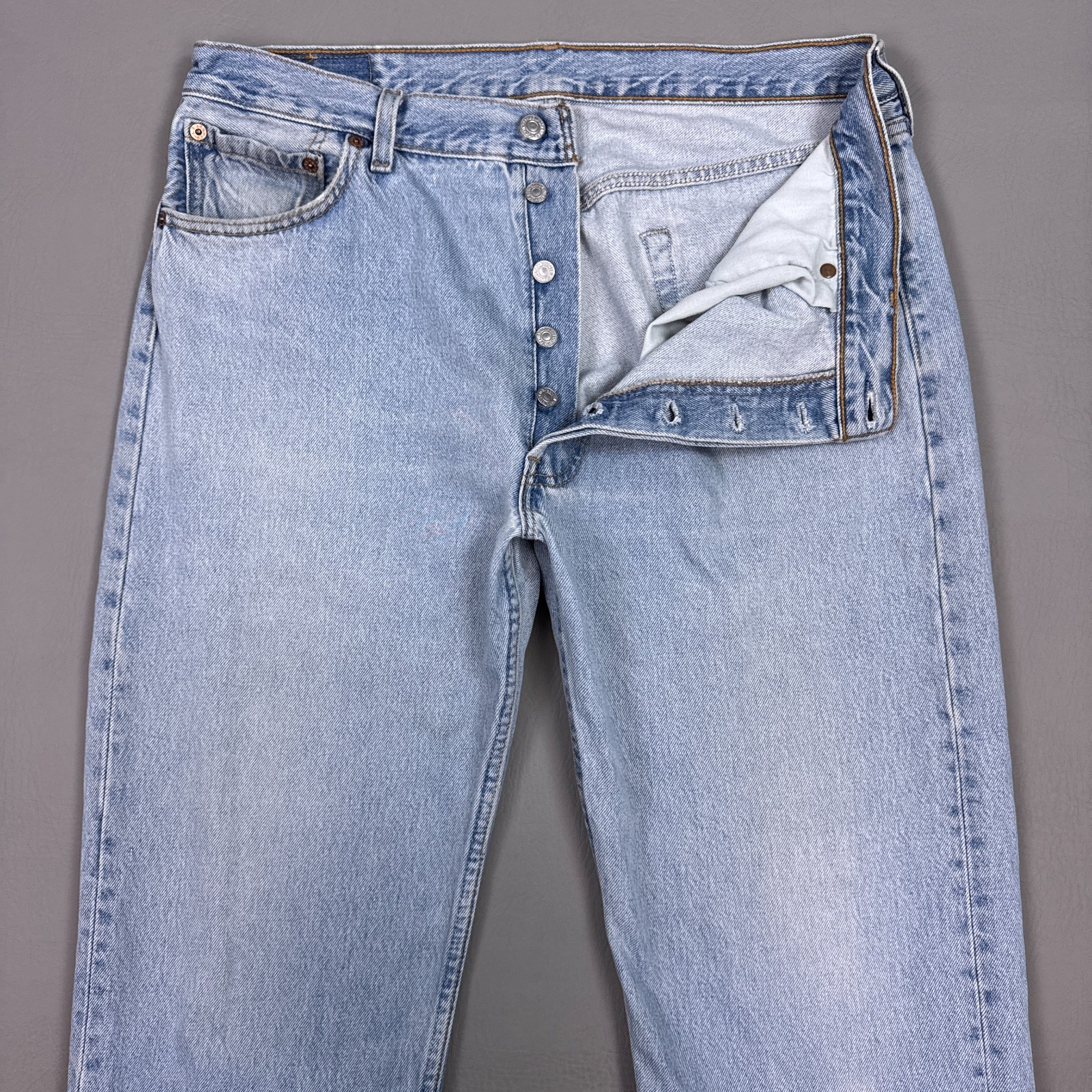 Vintage Levis 501 Jeans Mens 36x34 Blue Y2K Made USA Button Fly Faded Denim Pant