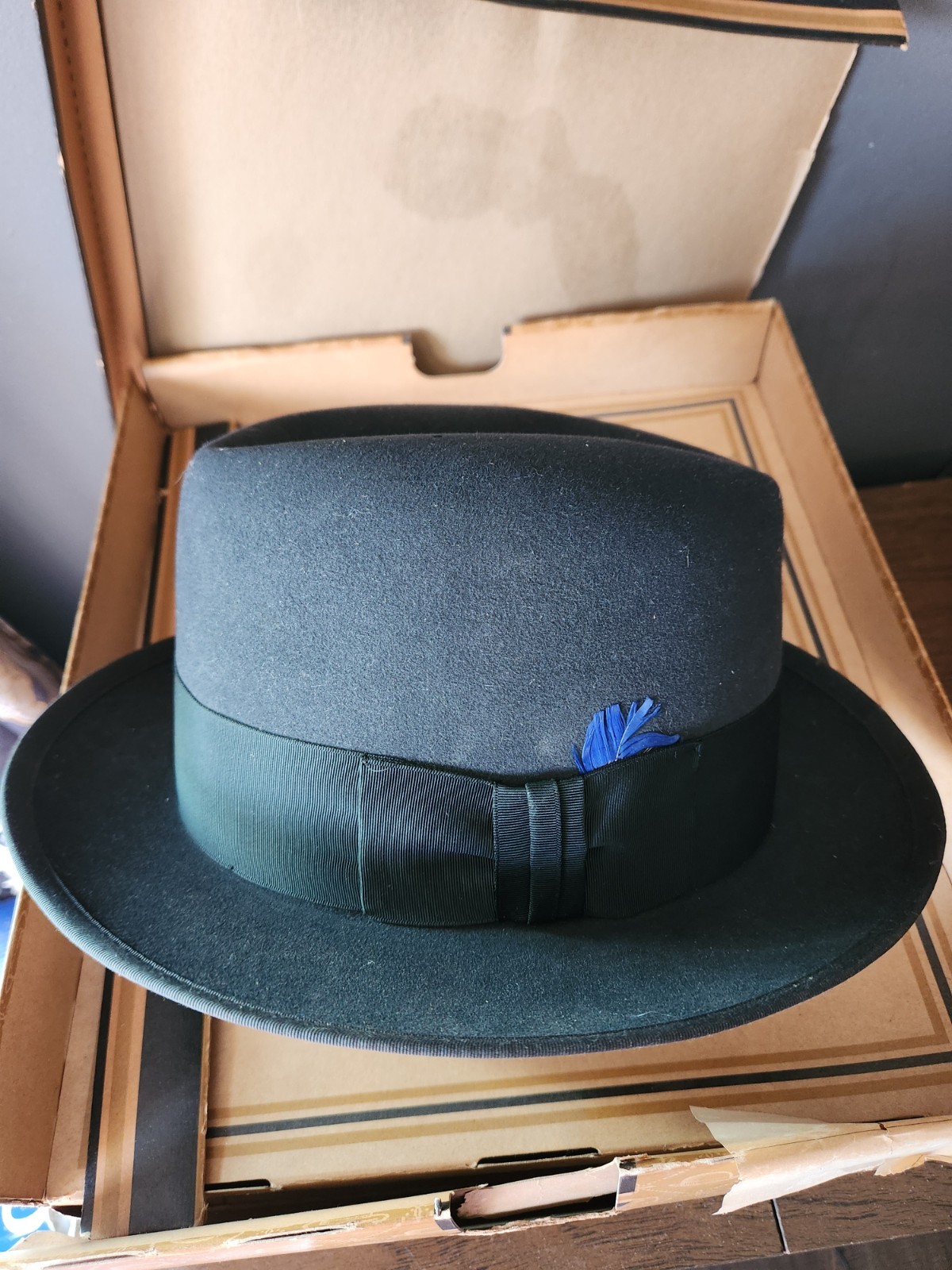 Vintage Royal Stetson Fur Felt Fedora Hat Size 7 1/2 with Original Box