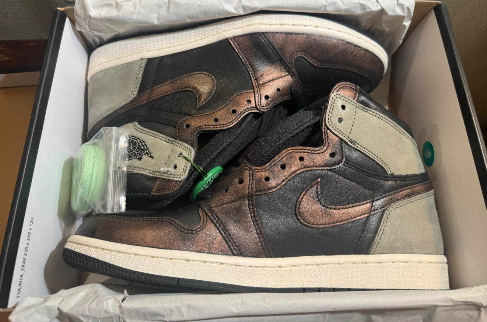Nike Air Jordan 1 Retro High OG Patina 555088-033 Size 11 Dead stock Never Worn!