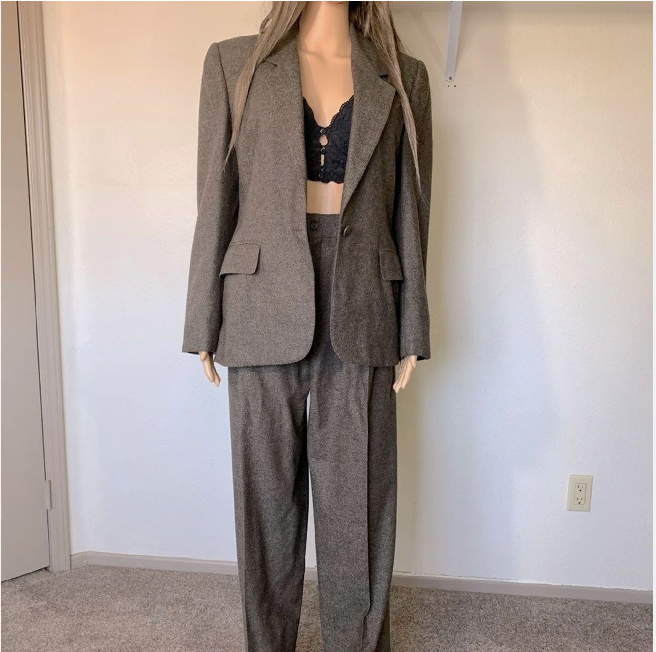 Vintage Calvin Klein Womens Pant Suit- Size 10 12, Brown, great condition
