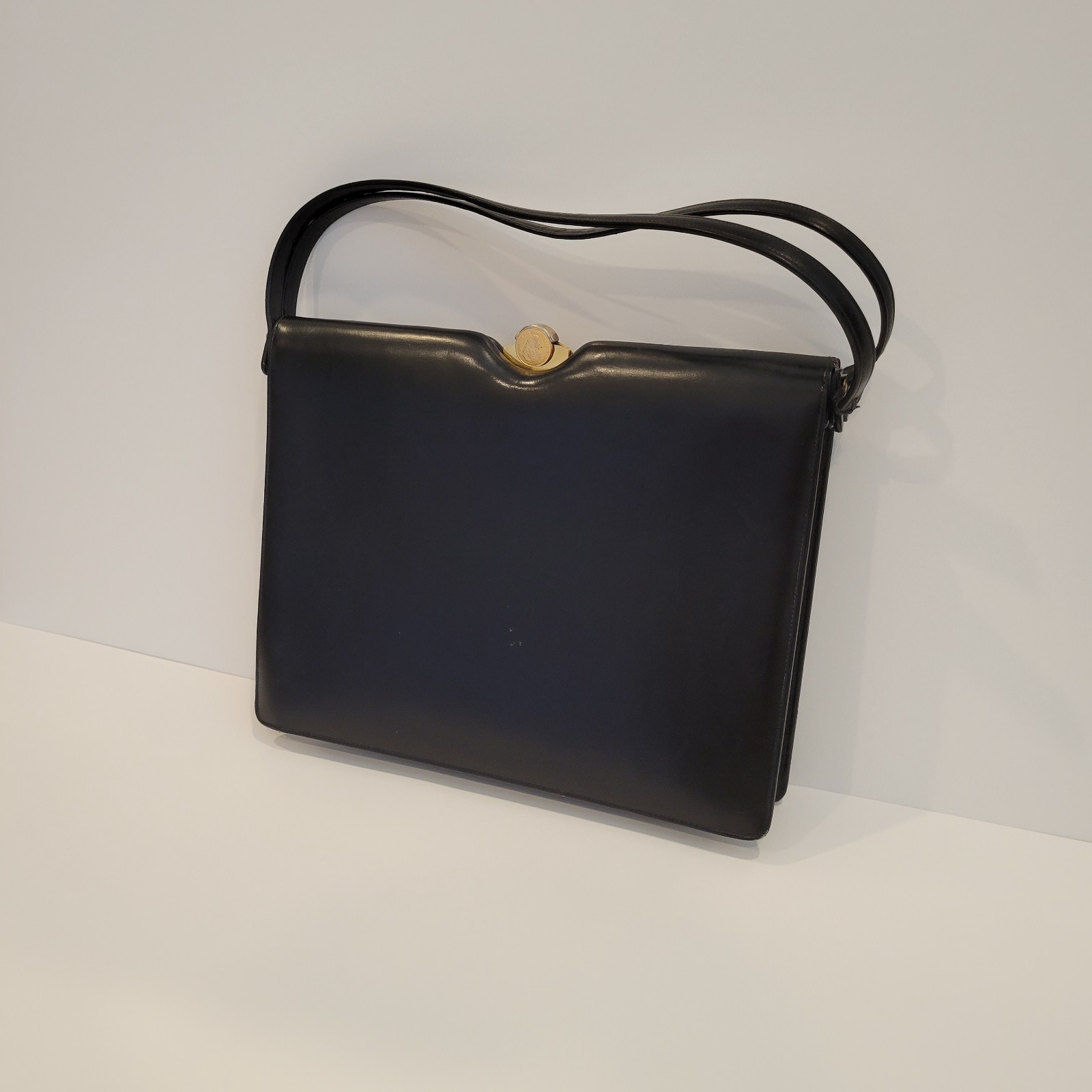 Vintage Nettie Rosenstein black leather handbag - gorgeous and rare!!