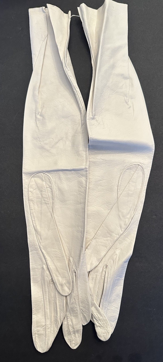 Vintage White Kid Leather Gloves 1950s France Size 7 1/2 16” Length New