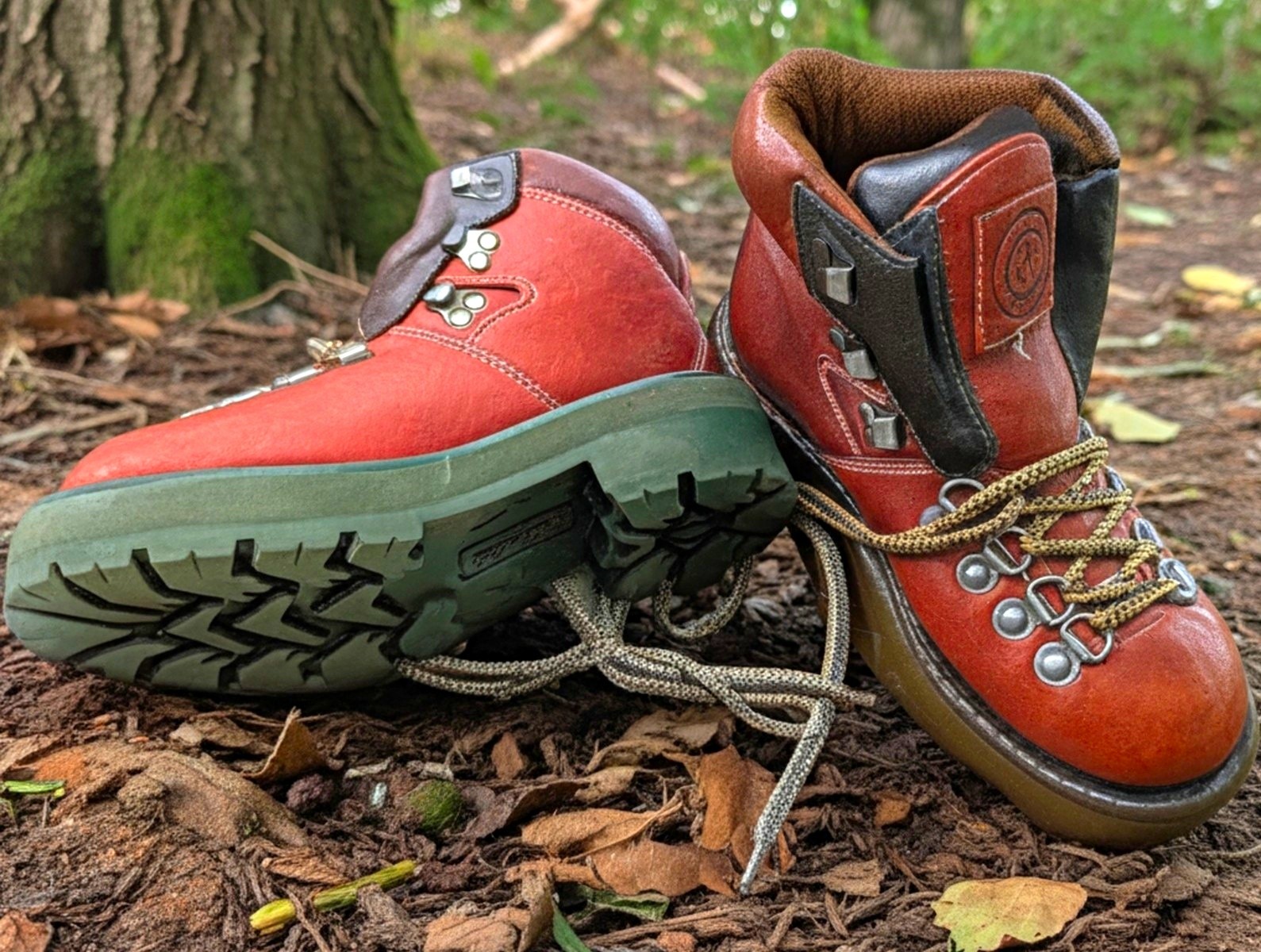 VINTAGE Y2K Candie's Chunky Platform Hiking Boots Rust Red Leather NWOT Size 6M