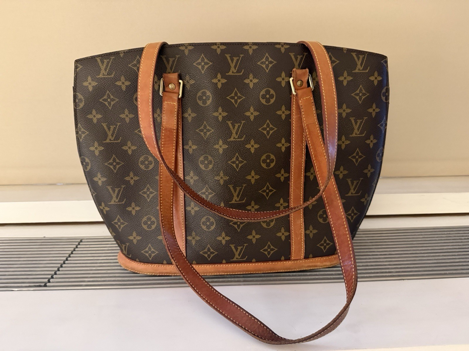 Vintage Louis Vuitton Monogram Tote Bag Brown Double Handles Zip Closure 