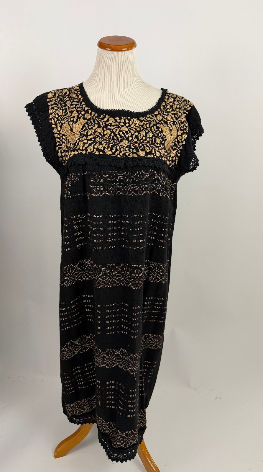 Huipil Oaxacan Mexican Dress hand-embroidered Black Gold M " READ