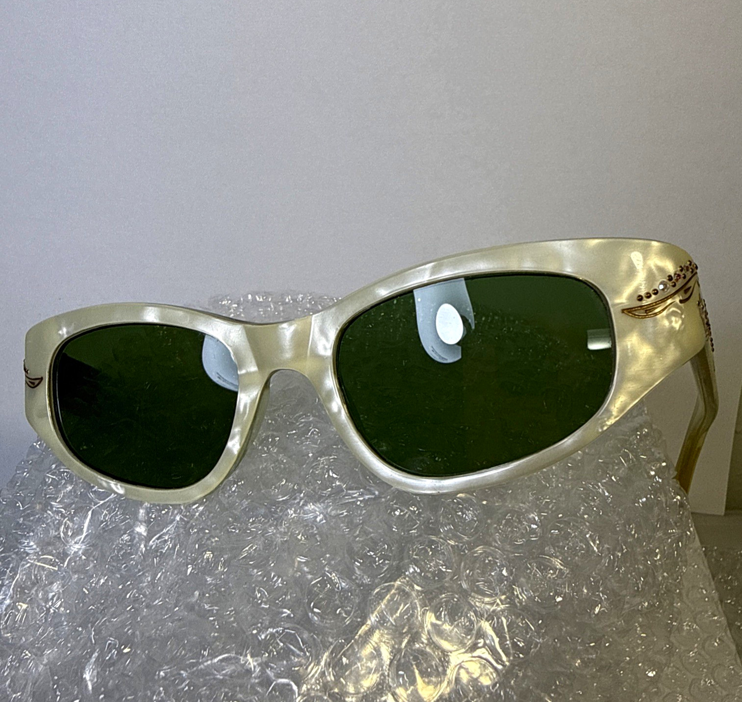 Vintage Cat Eye Ivory Sunglasses Mother of Pearl Jeweled Made in France NICE
