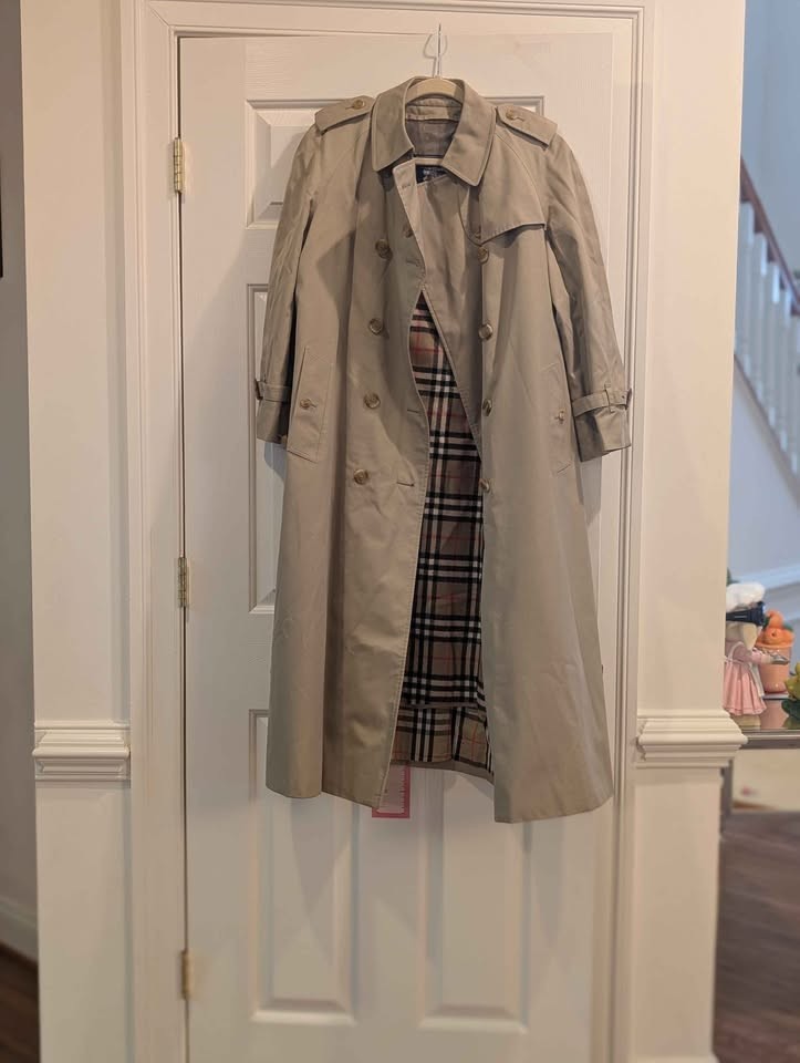 Vintage Burberrys Women’s Trench Coat 14 L Beige