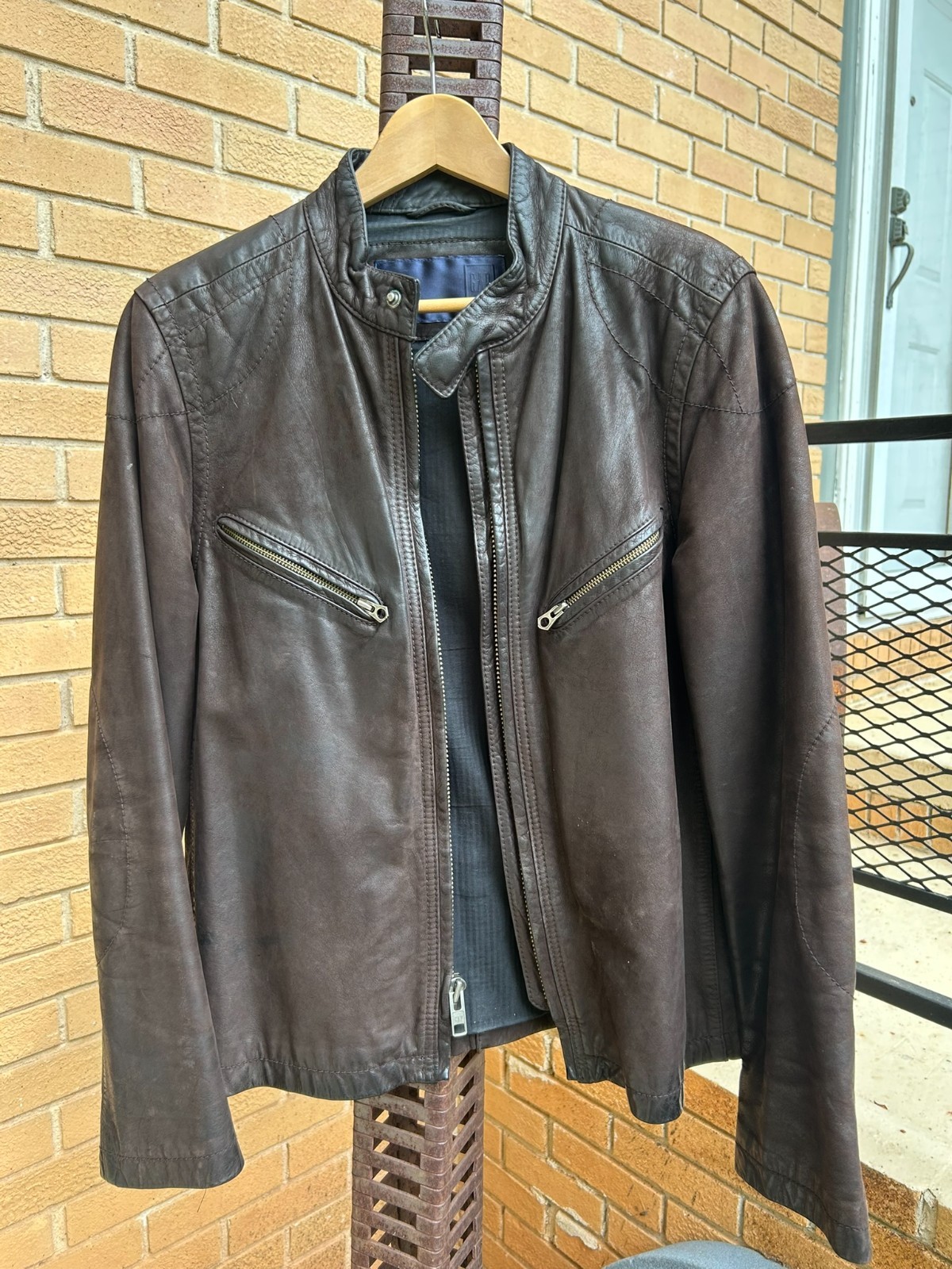 The Perfect Vintage Leather Jacket: How to Find It, Wear It, and Make It Yours