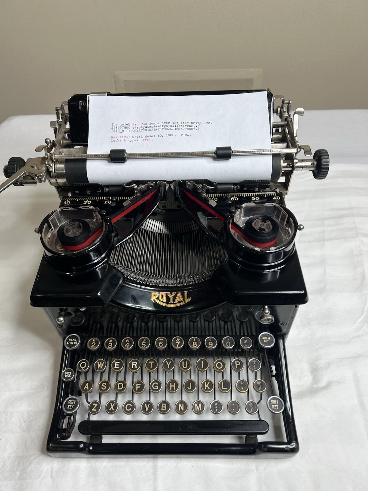 Vintage Excellent 1928 Royal 10 Typewriter Beveled Glass Windows Beautiful Pica