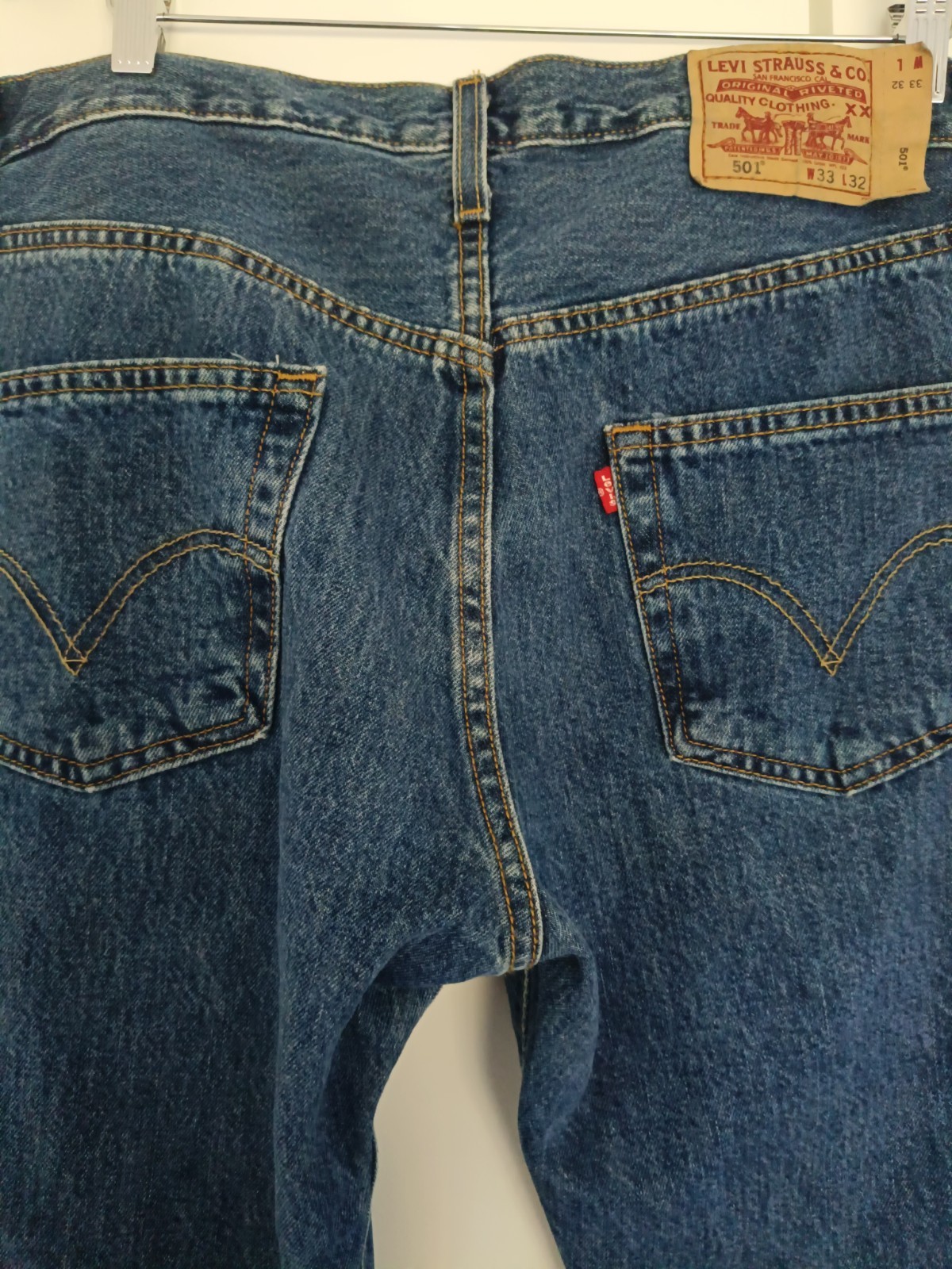 Vintage 2006 Levi's 501 Men's Jeans Straight Regular Fit Button Fly W33 L32 Blue