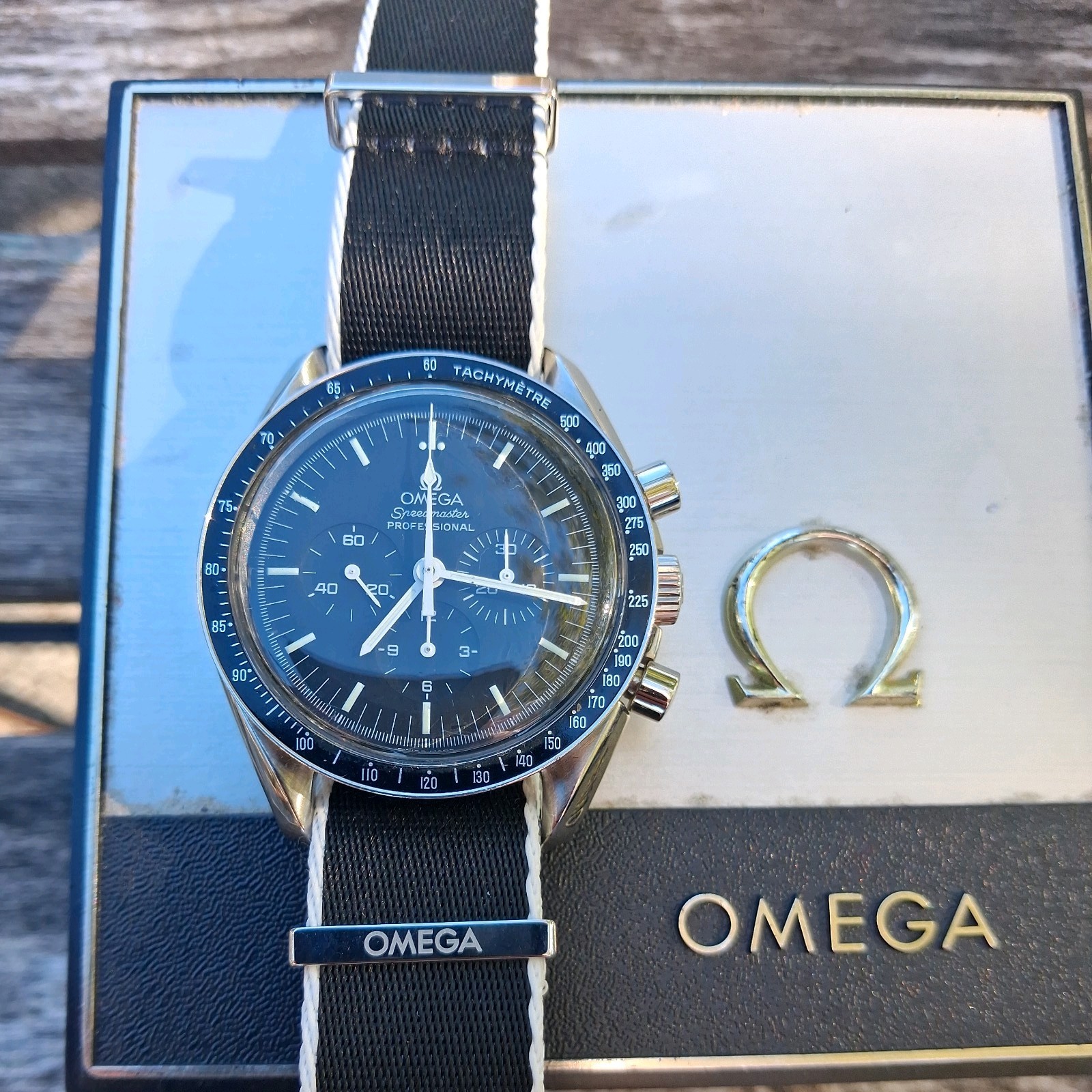 Vintage 1969 Omega Speedmaster 861 patina dial ,1039/516 bracelet.SERVICED