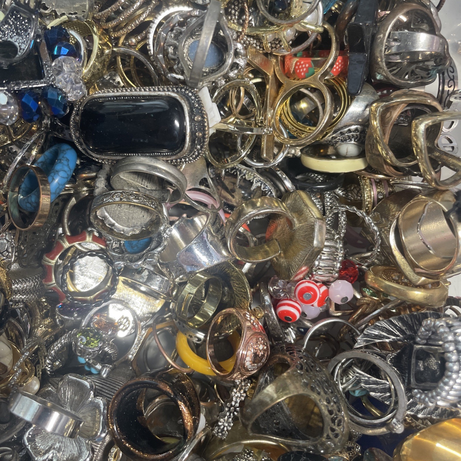 Lot Of (25) Costume Jewelry Rings Vintage To Modern Grab Bag Random