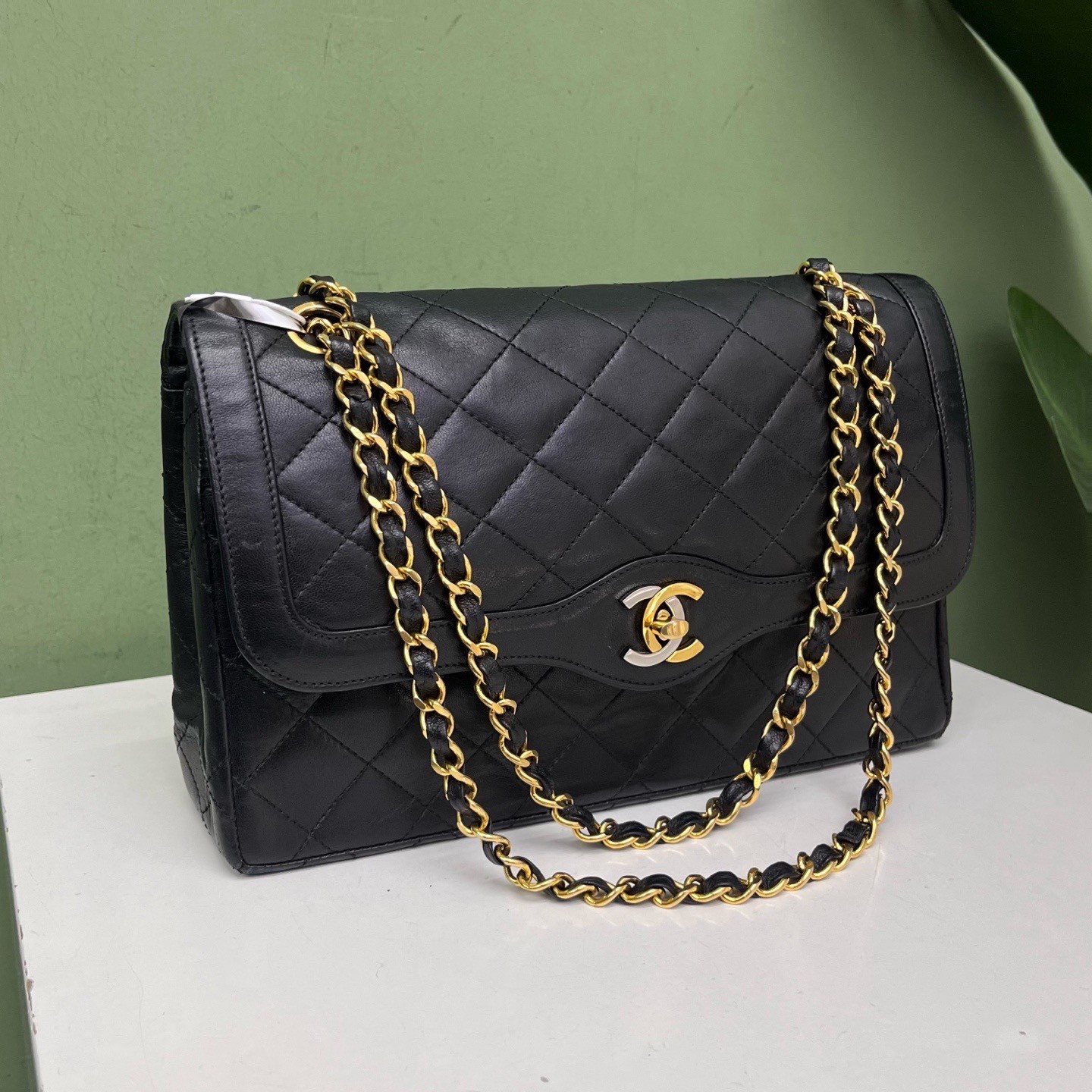 Chanel Vintage Medium Double Flap Bag Black Lambskin Gold Chain Series Auth