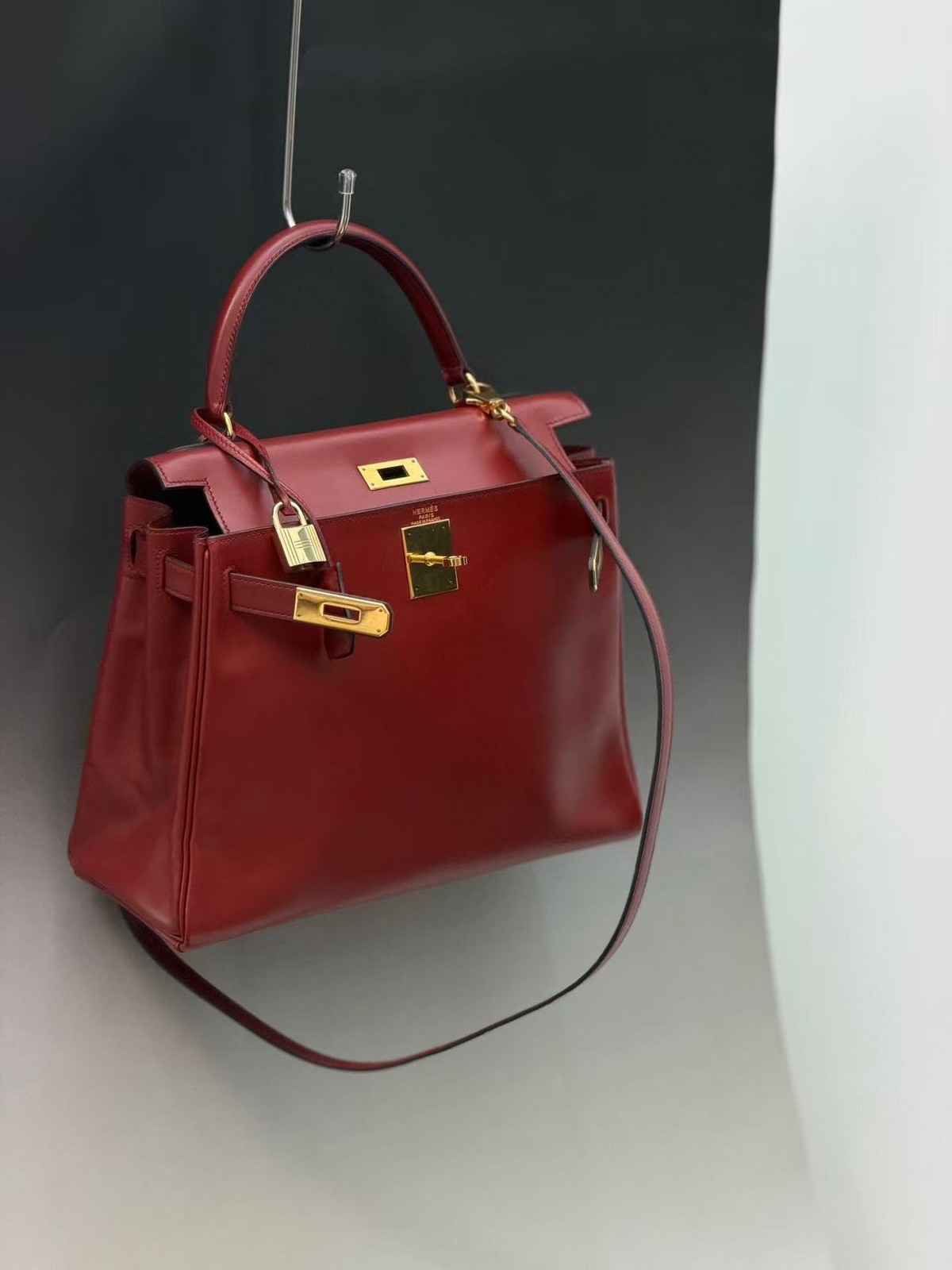 Hermes Kelly 28 Handbag Shoulder Bag Burgundy Leather Gold Hardware Vintage Auth