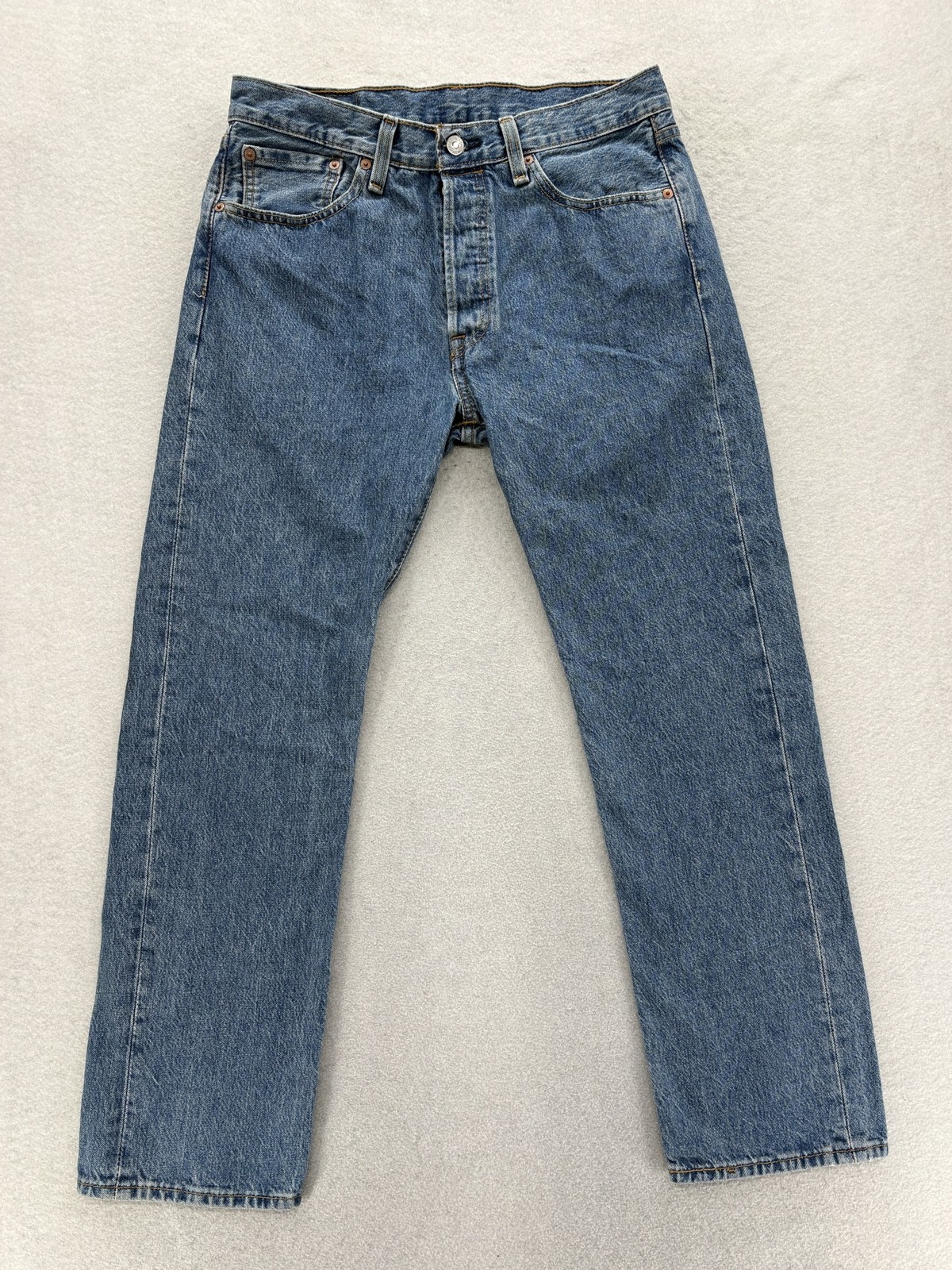Vintage Levis 501 Jeans Mens 32x30 Blue Straight Leg Denim Button Fly Pants Y2K
