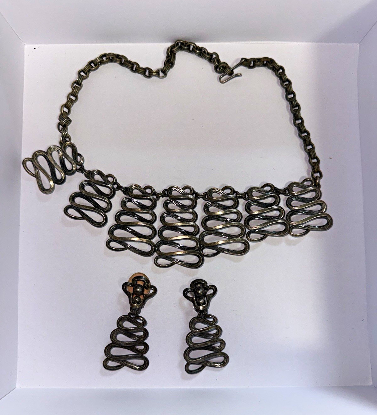 Elsa Schiaparelli vintage antique necklace and clip on earring set