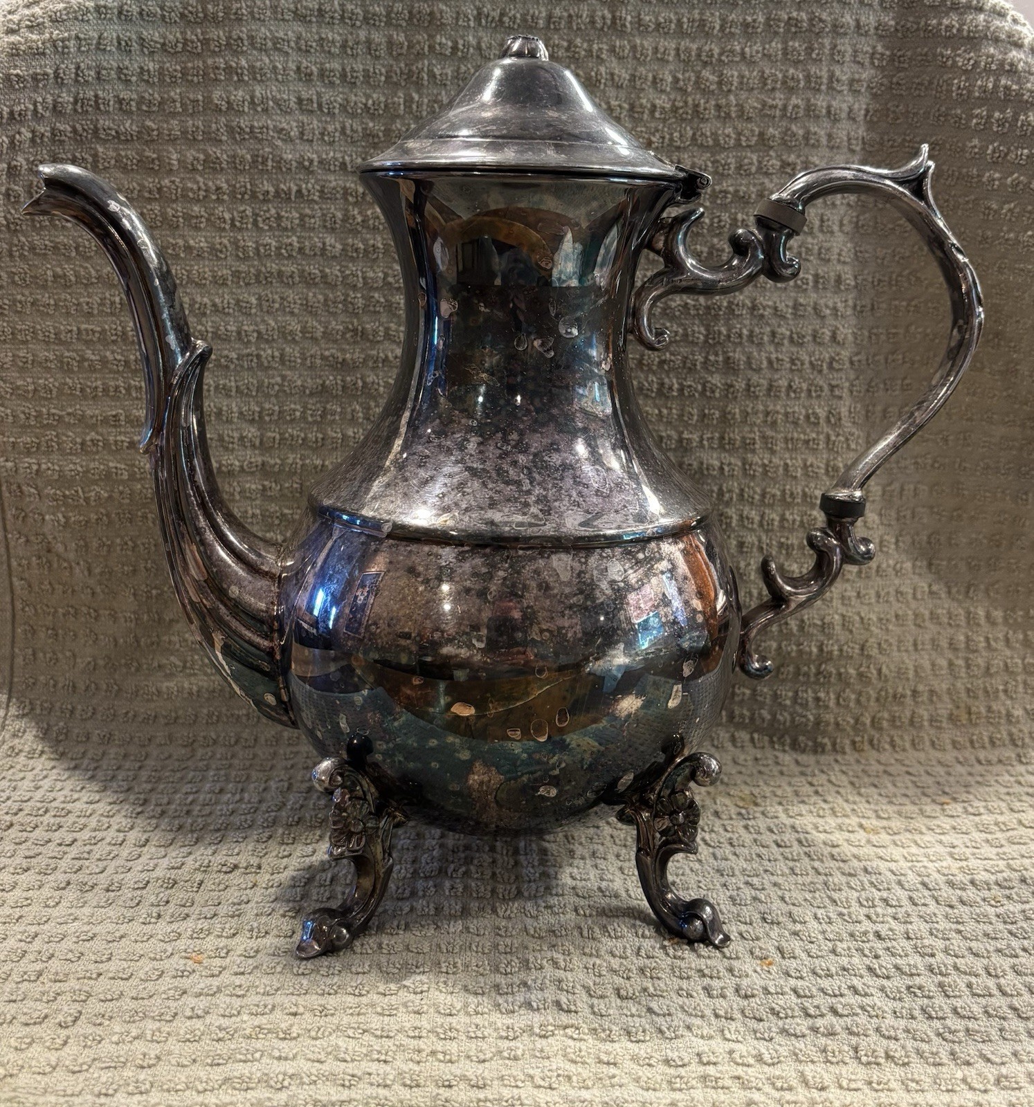 Vintage Silver Mfg. Corp. English Silver On Copper Tea / Coffee Pot Made In USA