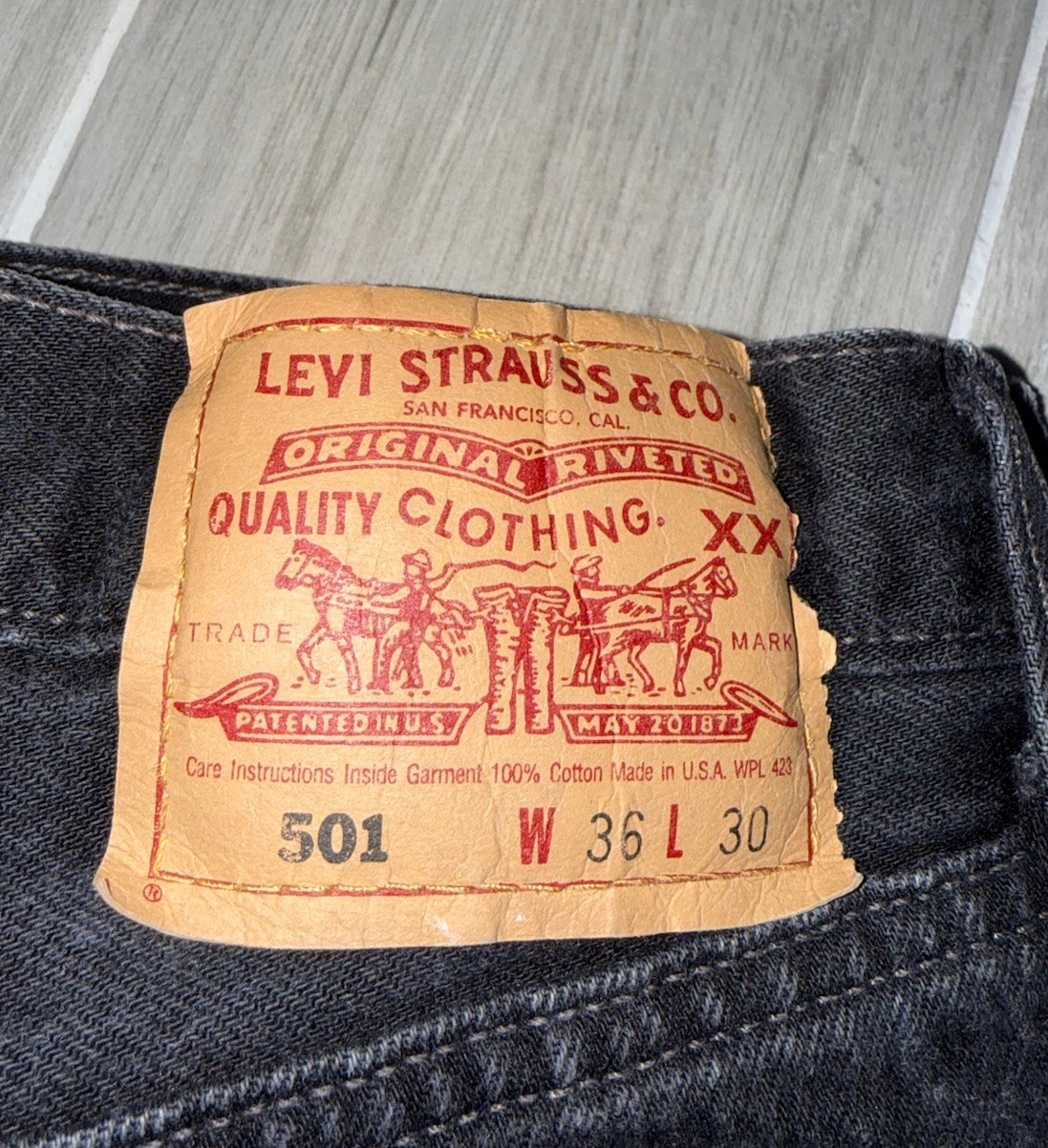 Vintage 90s Levi's 501 0658 Black Denim Jeans Made in USA Button 653 36x32