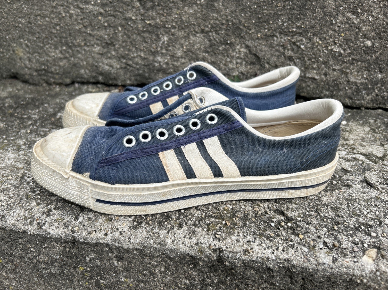 Vintage 60s/70s Men’s Pro champs Sneakers sz 7.5 Blue White USA