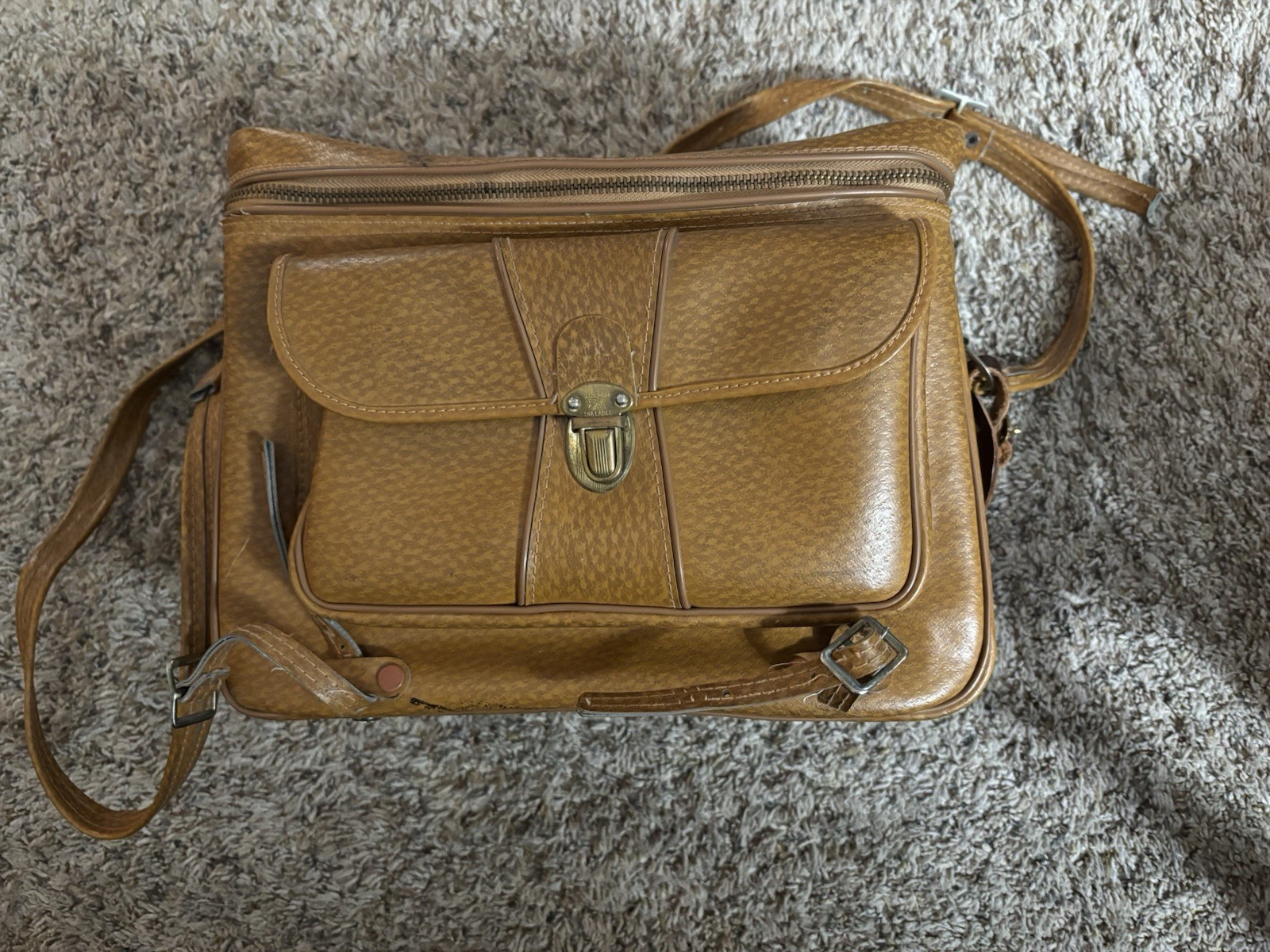 Vintage Leather Camera Case With Shoulder Strap - 2 Compartments & 2 Loops