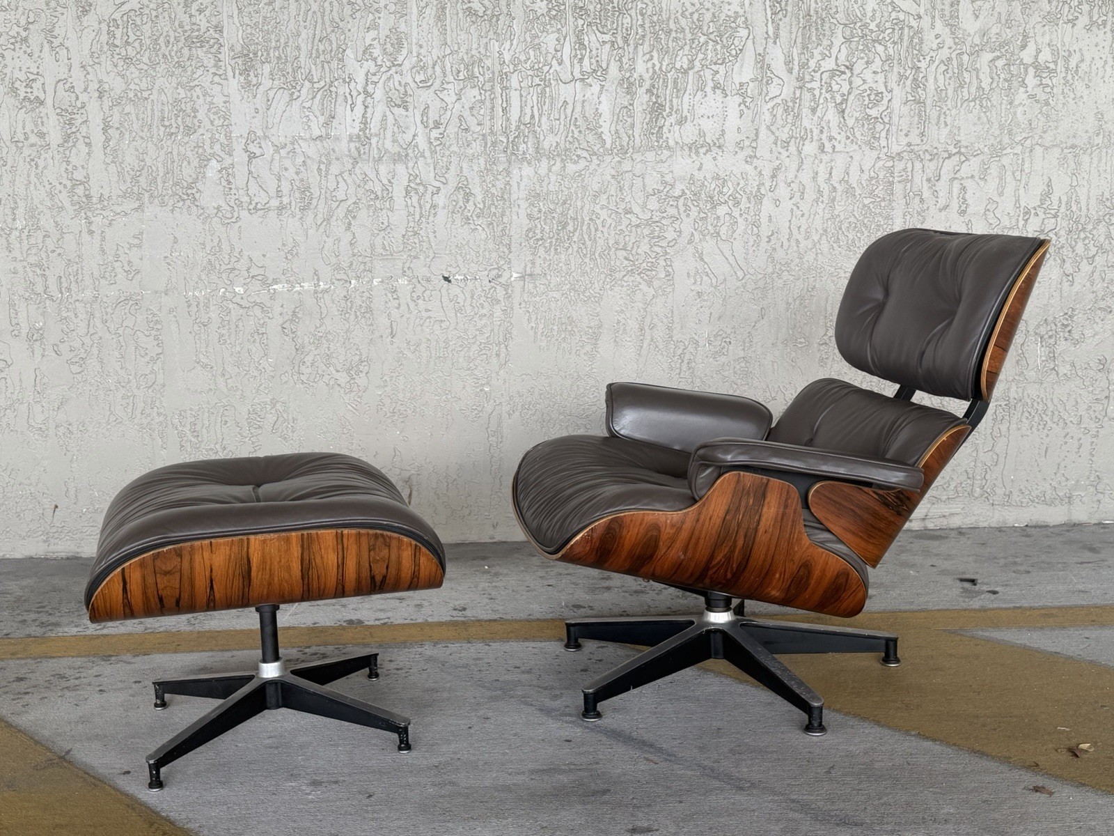 Herman Miller Eames Lounge Chair & Ottoman - Rosewood Vintage