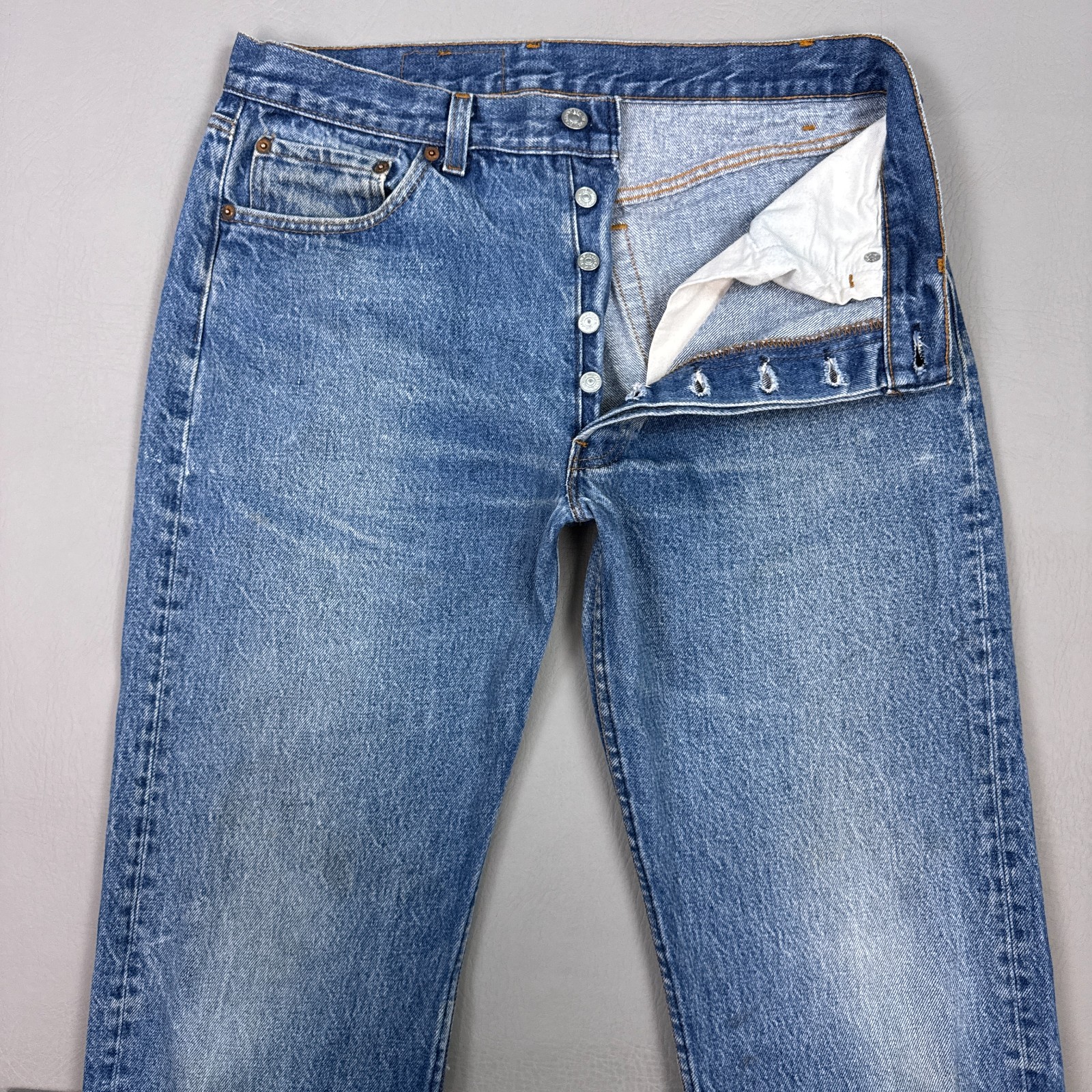 Vintage Levis 501 Jeans Men 32x30 Blue 80s Made USA Button Fly Faded Original