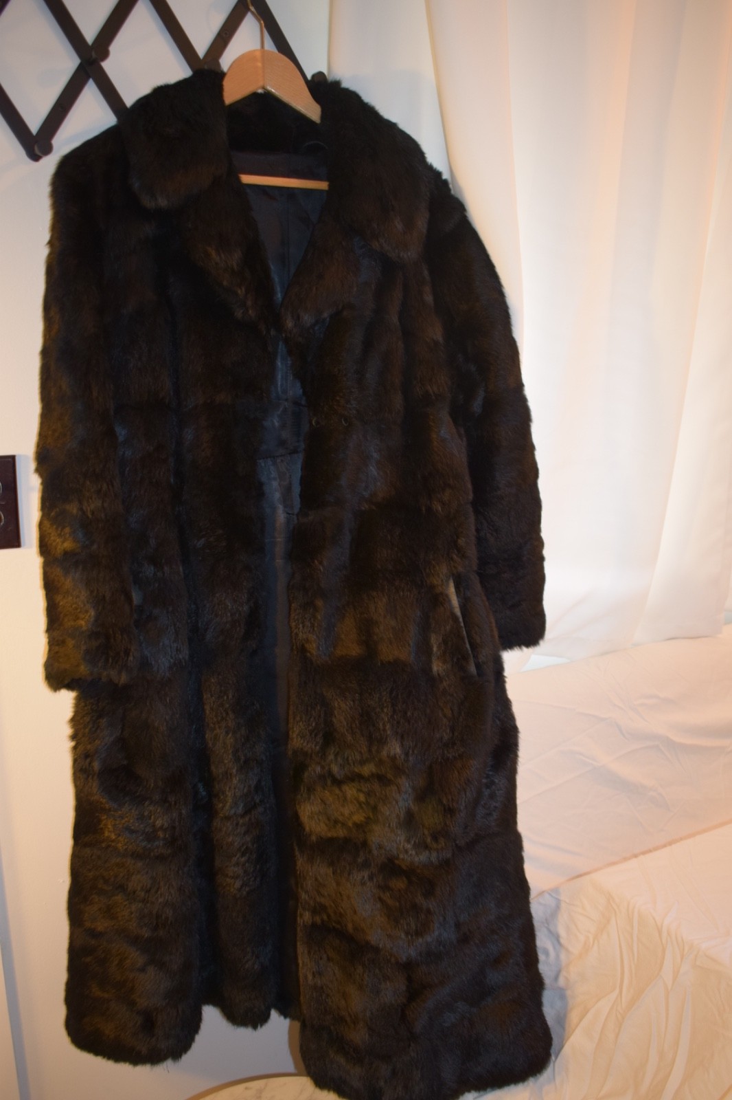 Full length fur coat for women size large , black color, mink. Vintage