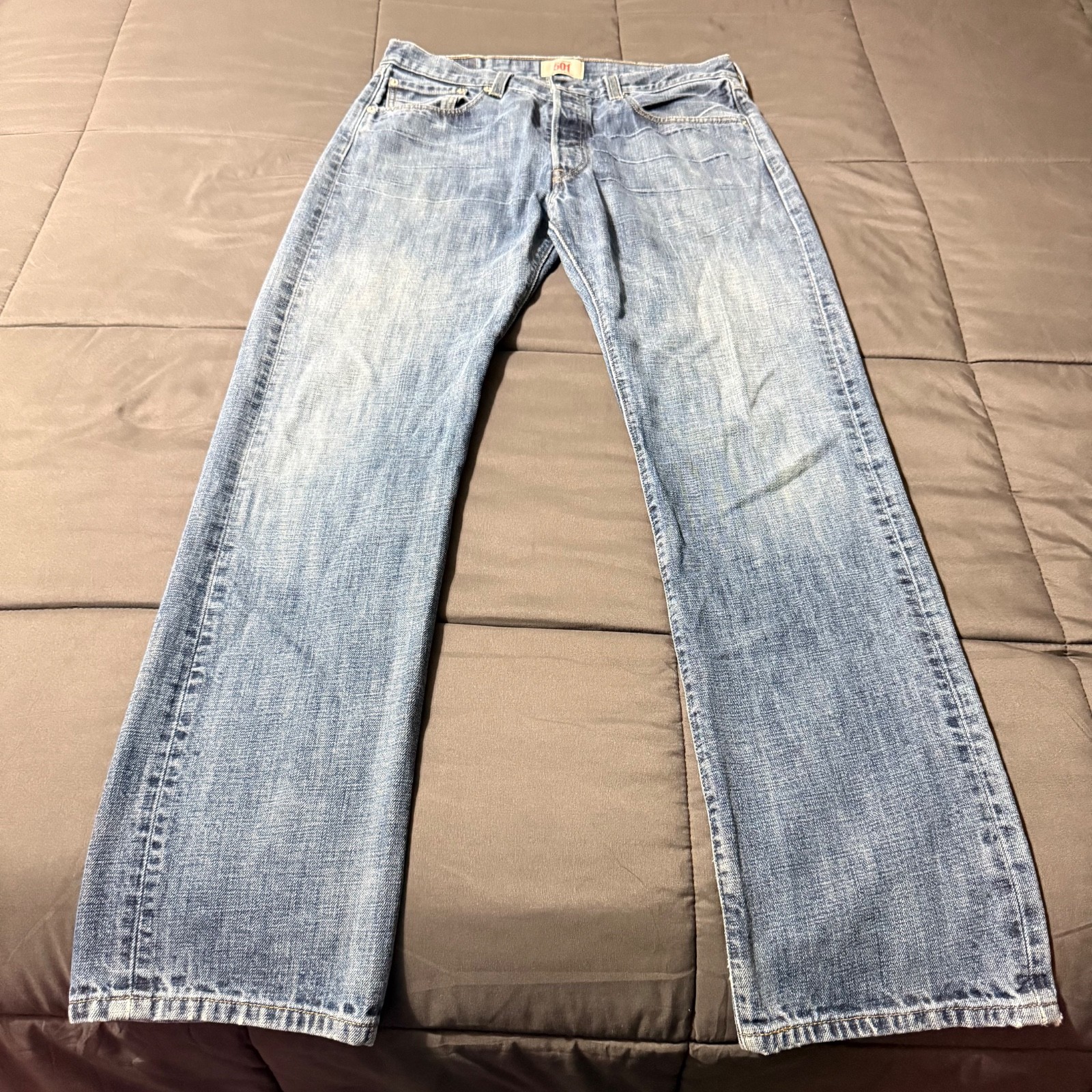 Levis 501 Mens 34x34 Button Fly Original Fit Straight Leg Blue Denim Jeans VTG⁠